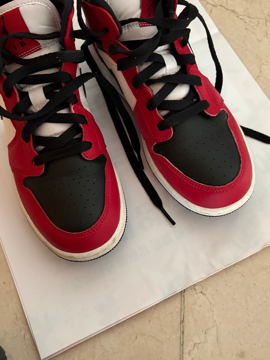 조던 1 미드 시카고 블랙토 상품이미지4