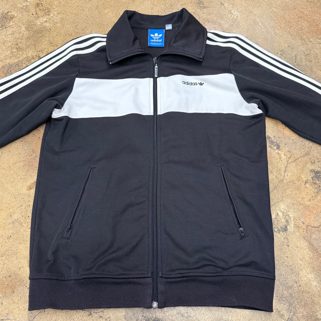 아디다스 검흰 져지 트랙탑 110 상품이미지3