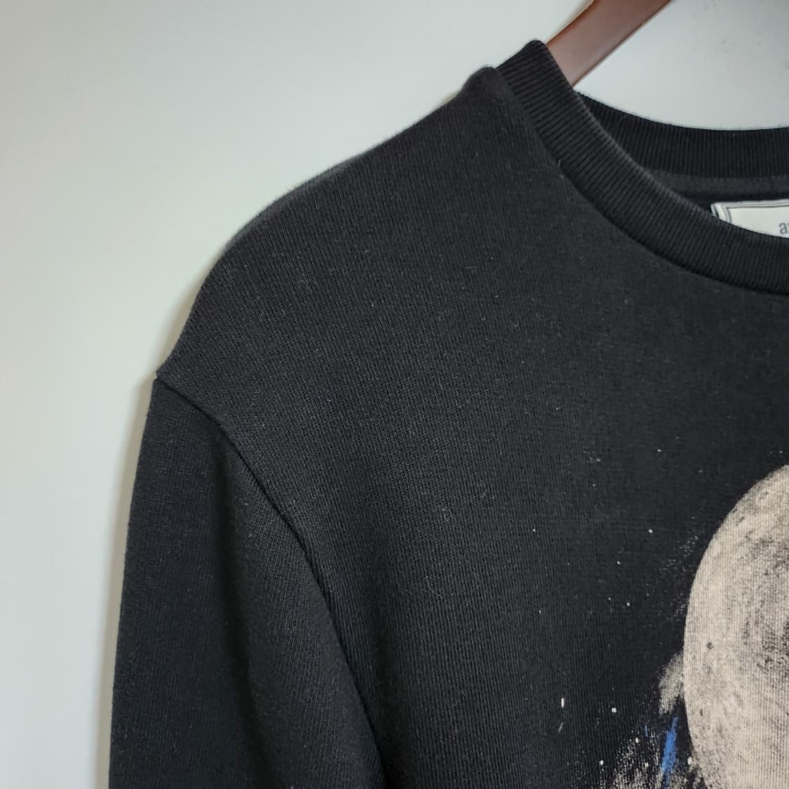 [M] 아미 블랙 문라이트 울프 맨투맨 H16J003 상품이미지4