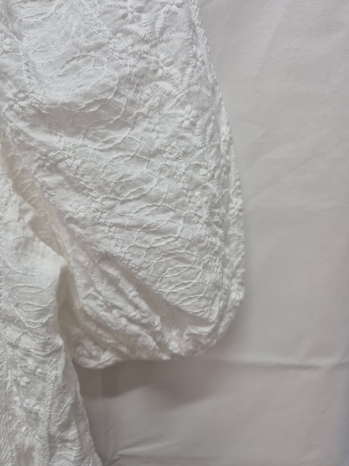 펀칭 블라우스 상품이미지3