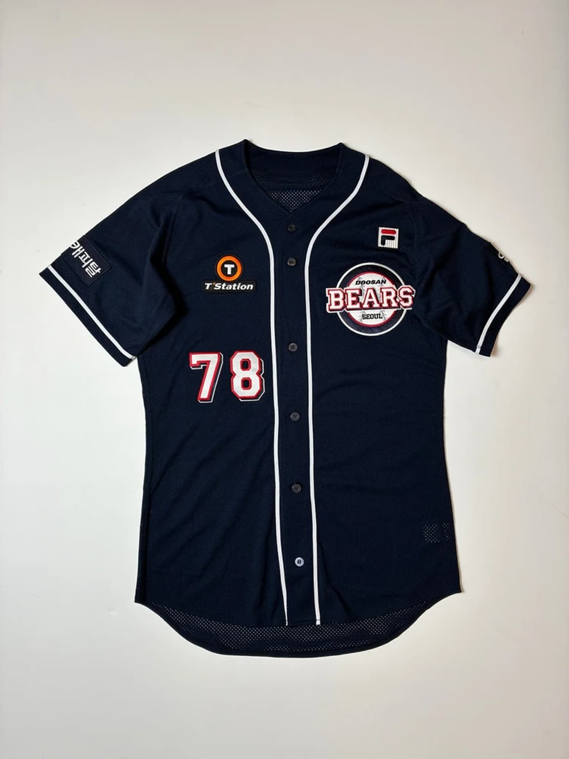 휠라 x 두산베어스 에센틱 최해명 원정 반팔 유니폼 PN8696 상품이미지3