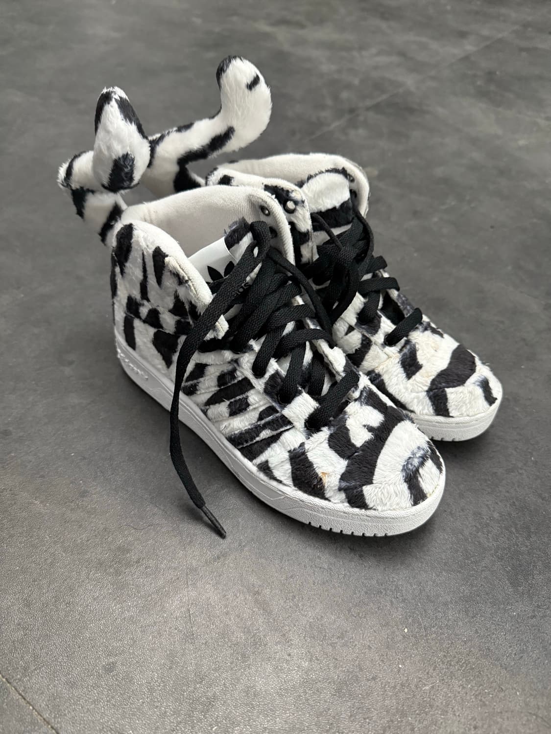 Adidas jeremy scott fur sneakers  상품이미지2
