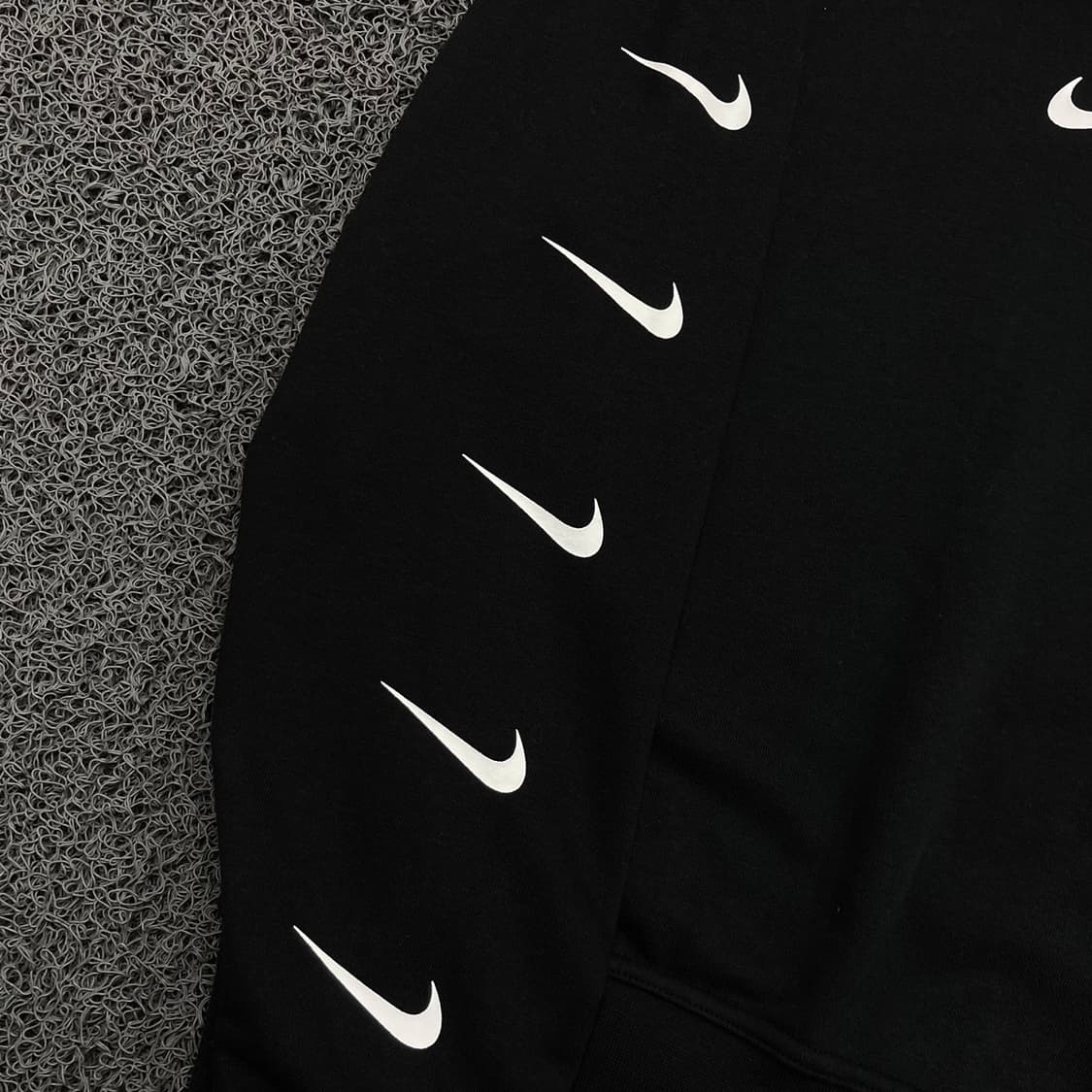 Nike 나이키 신형 멀티 스우시 사이드라인 블랙 스웻 상품이미지3