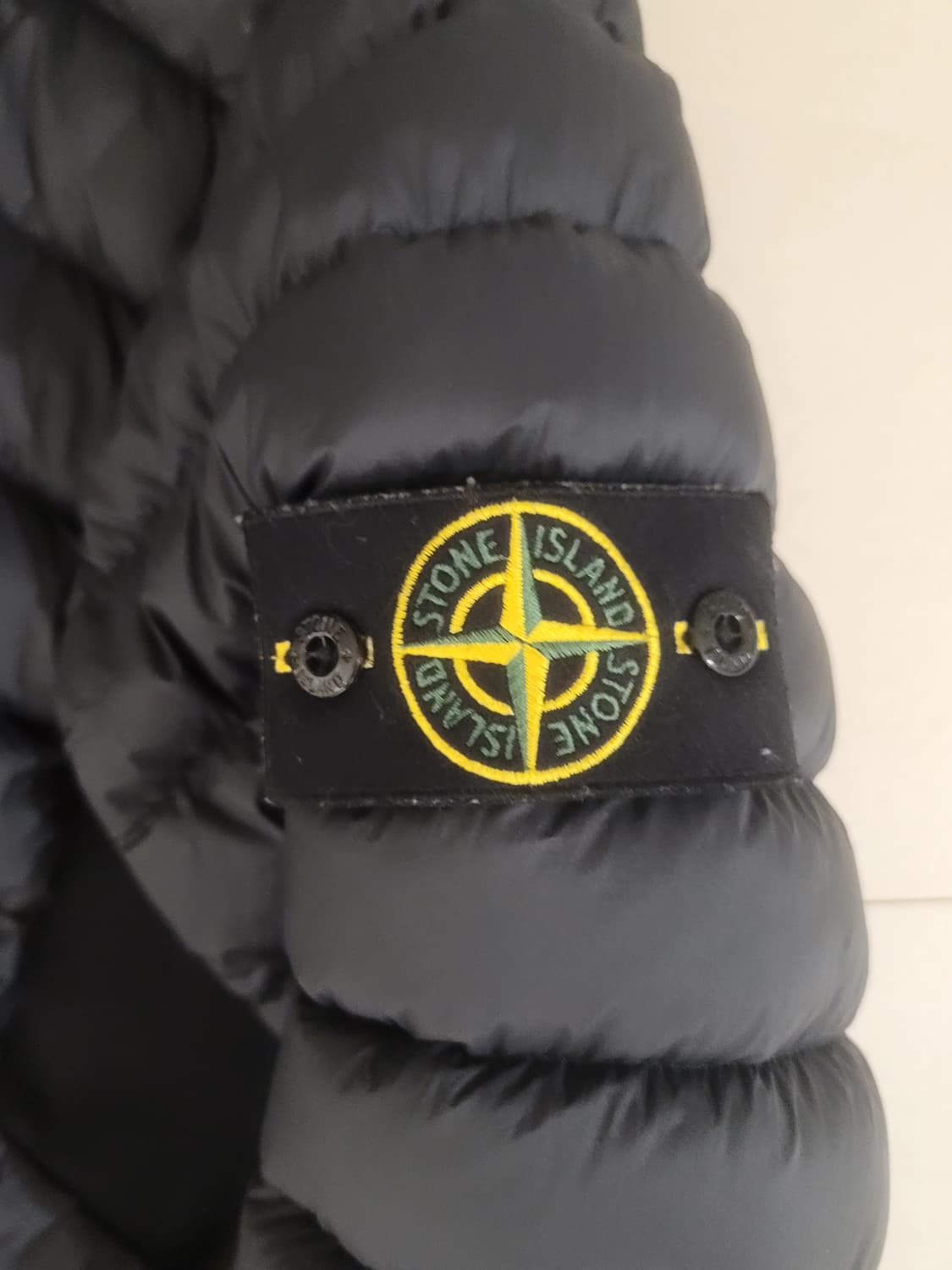 스톤아일랜드 경량패딩 xl 상품이미지3