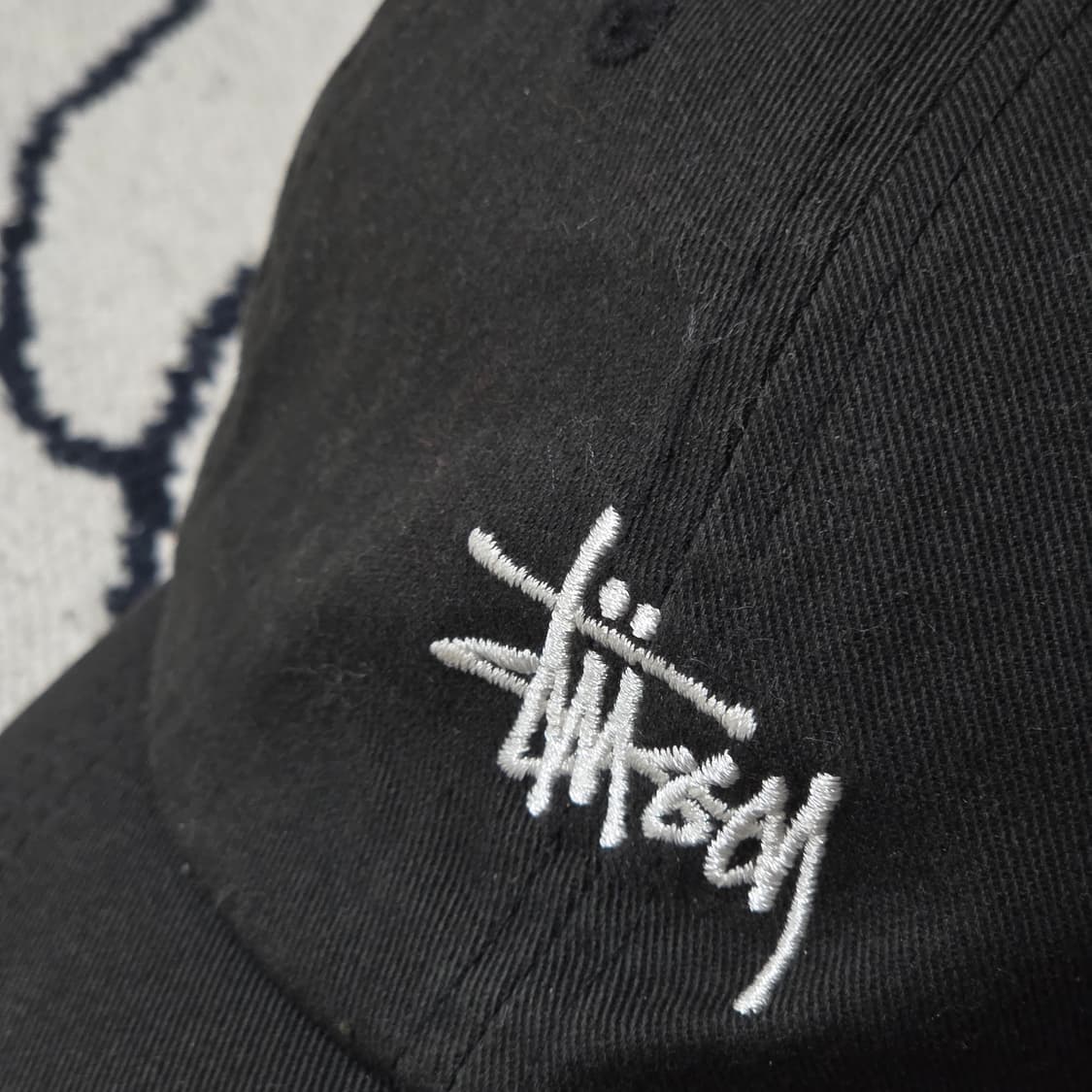 스투시 재팬 화이트 자수 볼캡 상품이미지2