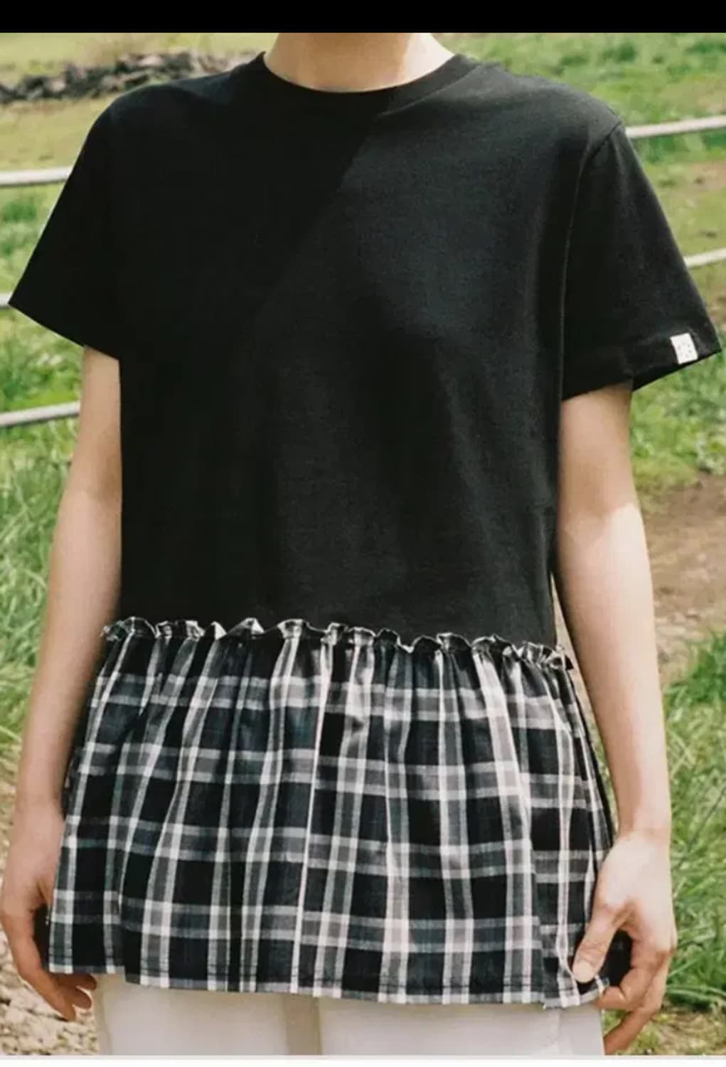 오헤시오 체크 프릴 반팔티 상품이미지1