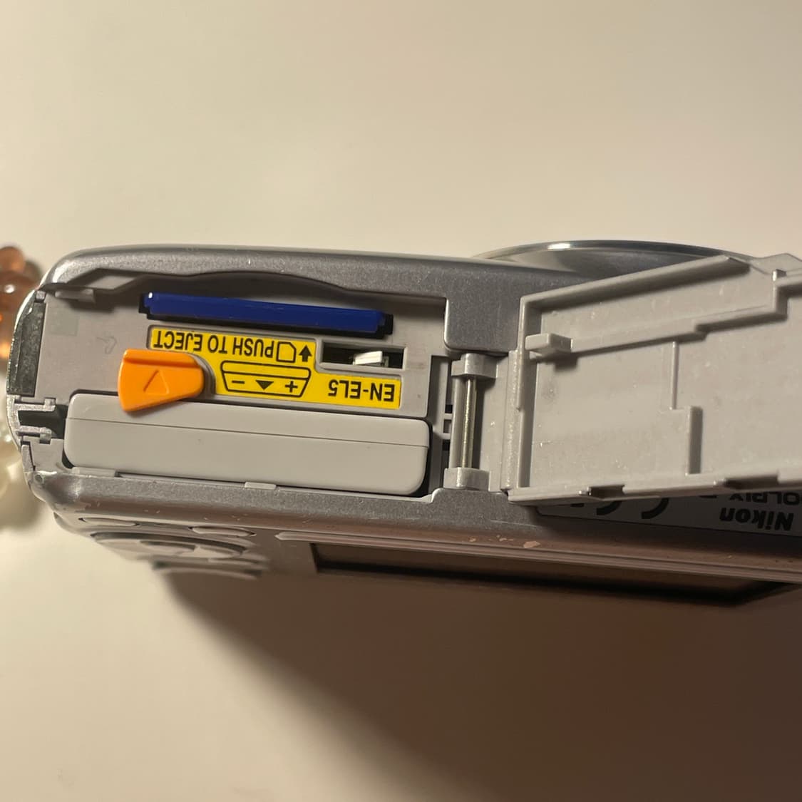 니콘 쿨픽스 P4 (Nikon coolpix p4) 상품이미지9