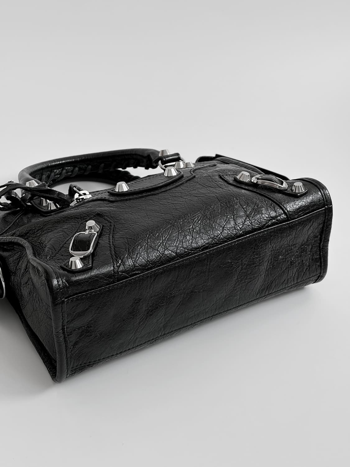 발렌시아가 클래식 시티백 미니 판매합니다. 상품이미지8