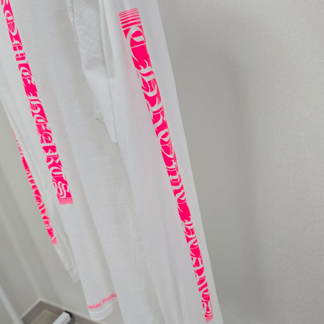 크롬하츠 할리우드 롱슬리브 긴팔 티셔츠 xl사이즈 판매 상품이미지3