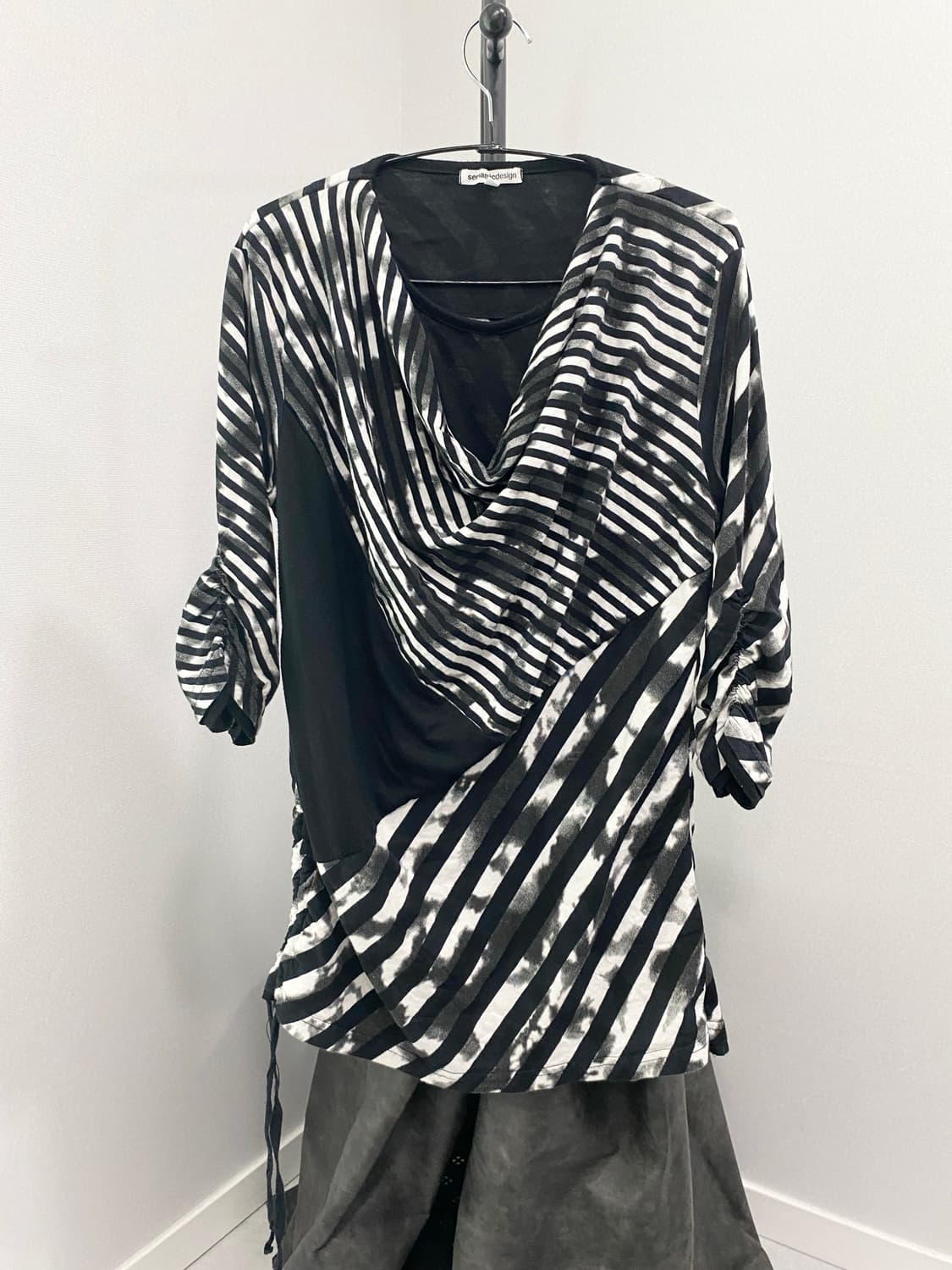 Asymmetric Cowl Neck Striped dress 상품이미지4