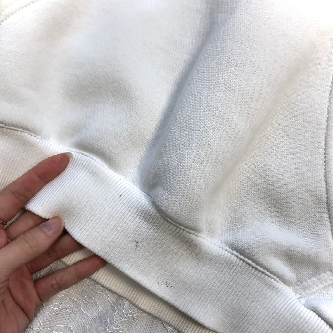 아디다스 흰+검 빅파이어버드 아방 후디 상품이미지4