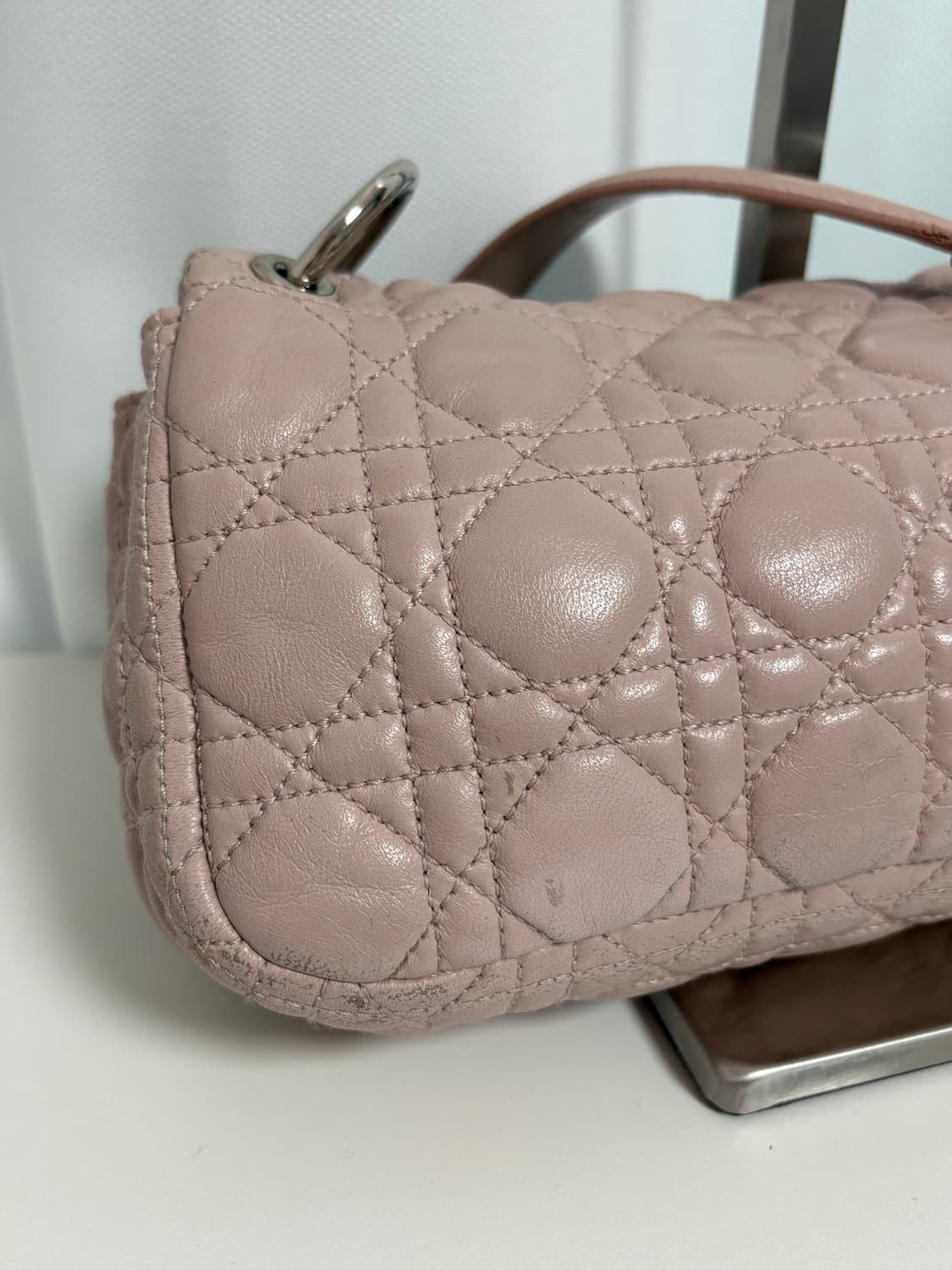 디올 까나쥬 랑데뷰 숄더백 상품이미지4