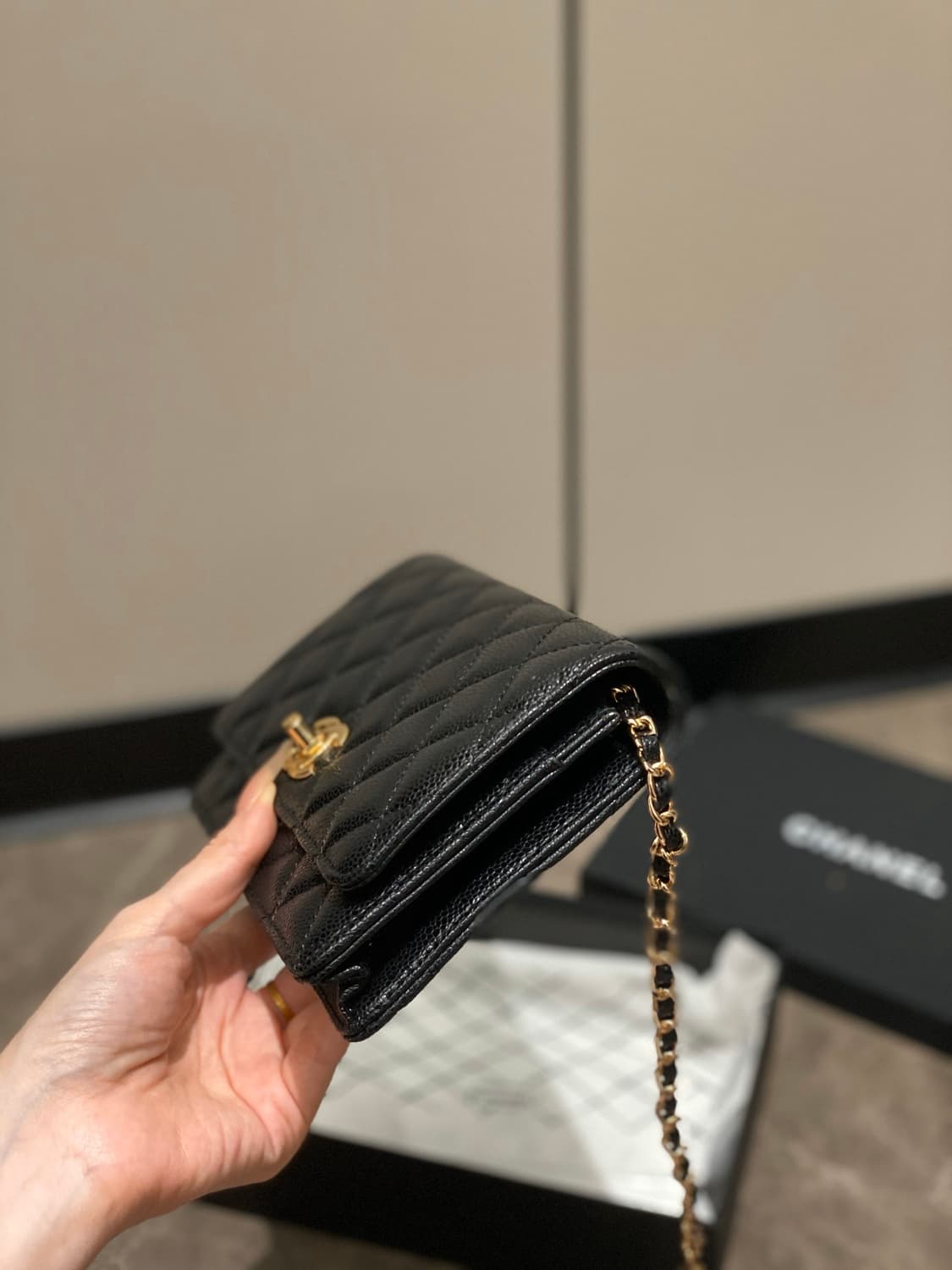 샤넬 클래식 WOC 체인지갑 금장 미니백 상품이미지8