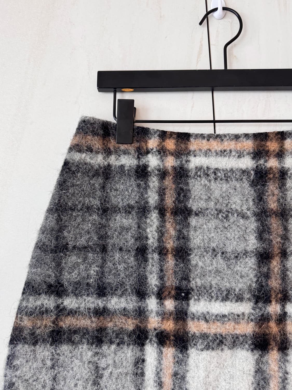 (파격할인)새상품 컨디션 COS 울 체크 패턴 미니 스커트 EUR 38( 상품이미지4