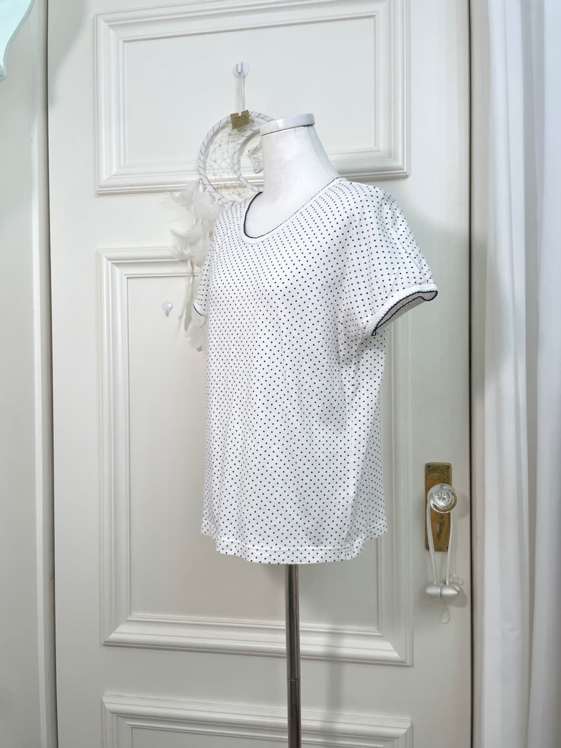 white navy dot basic cotton top 상품이미지2