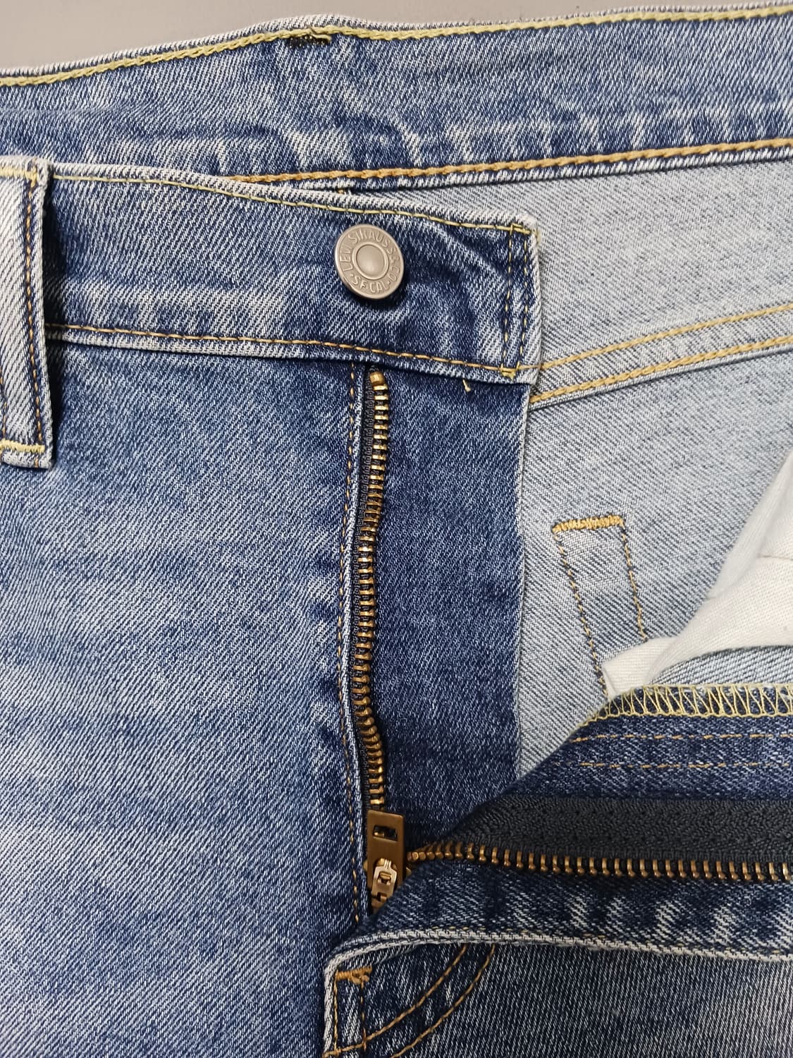 [34] 리바이스 511 연청워싱 슬림진 청바지 상품이미지6