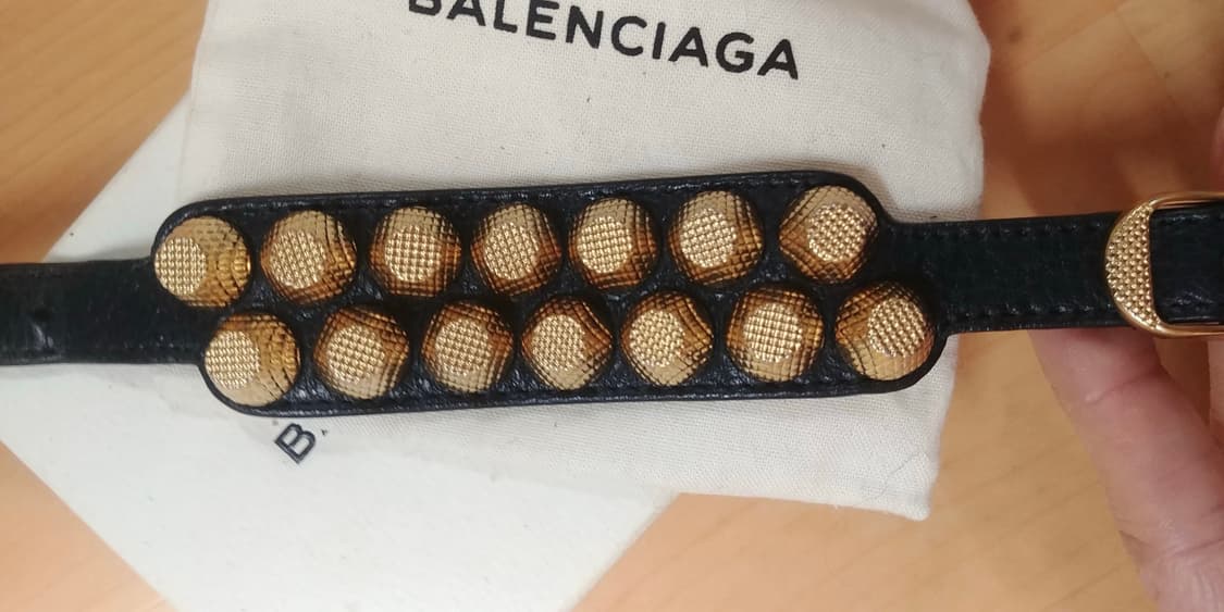 발렌시아가 Balenciaga 자이언트 커프 레더 팔찌 (네이비/골드) 상품이미지3