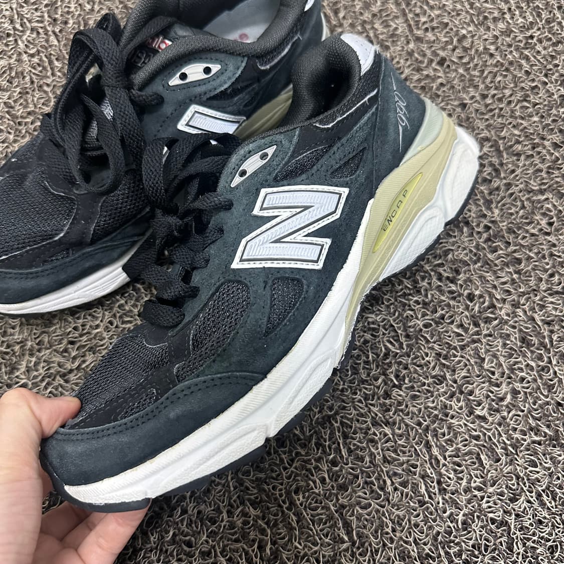 뉴발란스 USA 990 v3 블랙 운동화 235 상품이미지3