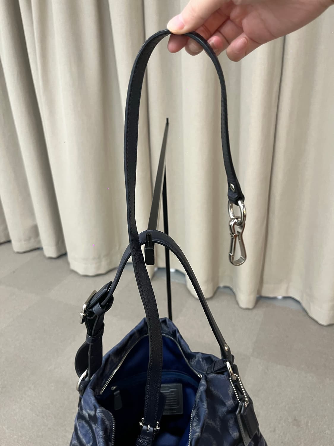 Coach navy basic shoulder bag 상품이미지8