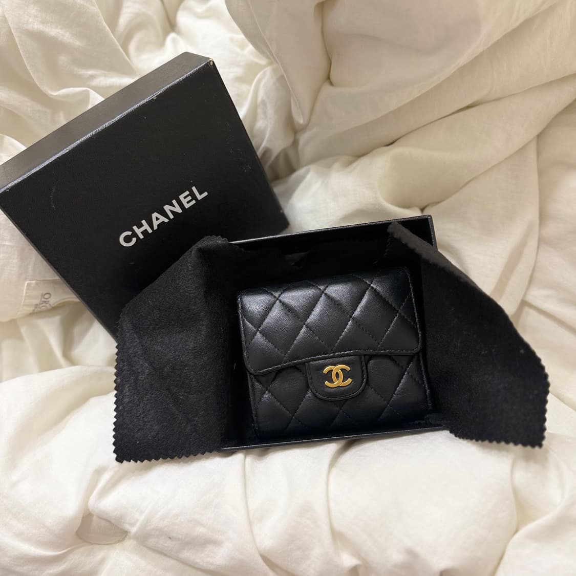 샤넬 램스킨 반지갑 상품이미지1