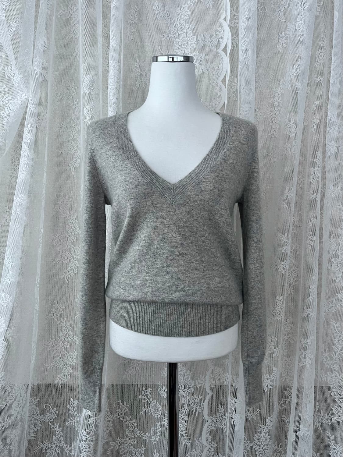 S) 바나나 리퍼블릭 브이넥 캐시미어 니트 그레이 상품이미지1