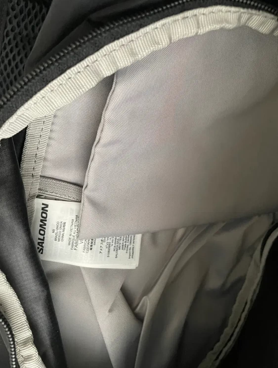 살로몬 트레일블레이저10 백팩 블랙 (구로고, 새상품) 상품이미지3