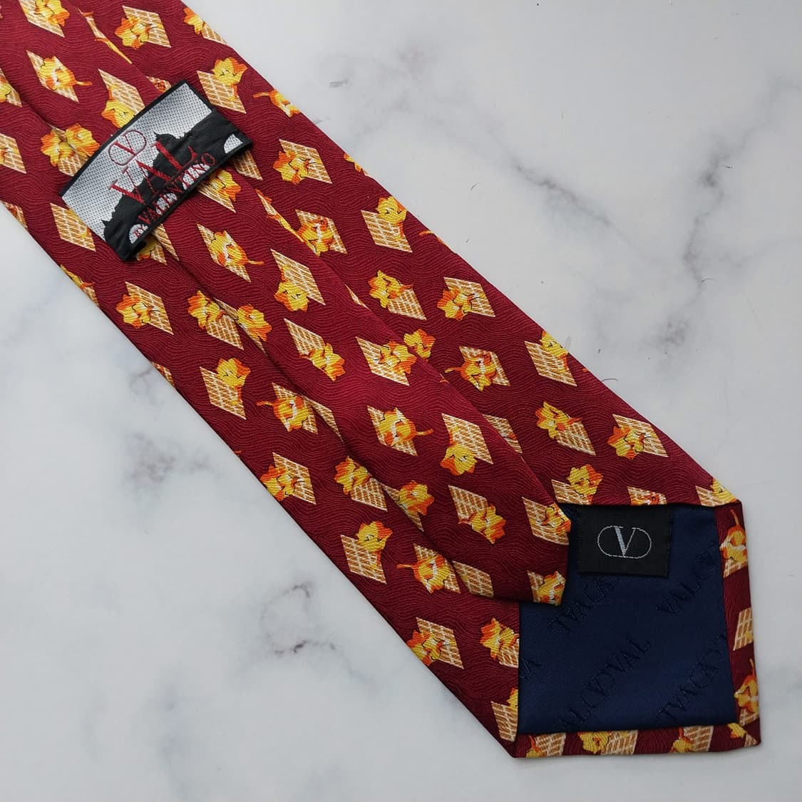 발렌티노 실크 와인 플라워 자카드 넥타이 9.9cm A+등급 K1482
 상품이미지9