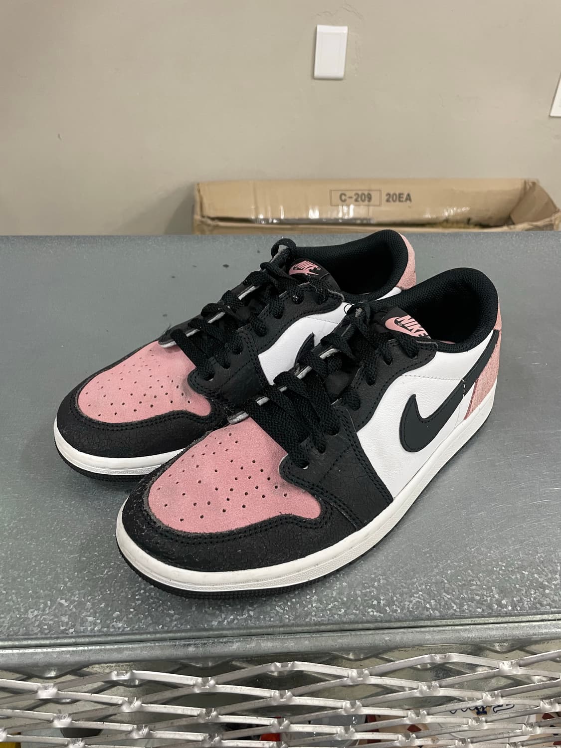 나이키 조던 1 레트로 로우 코랄 255 상품이미지2