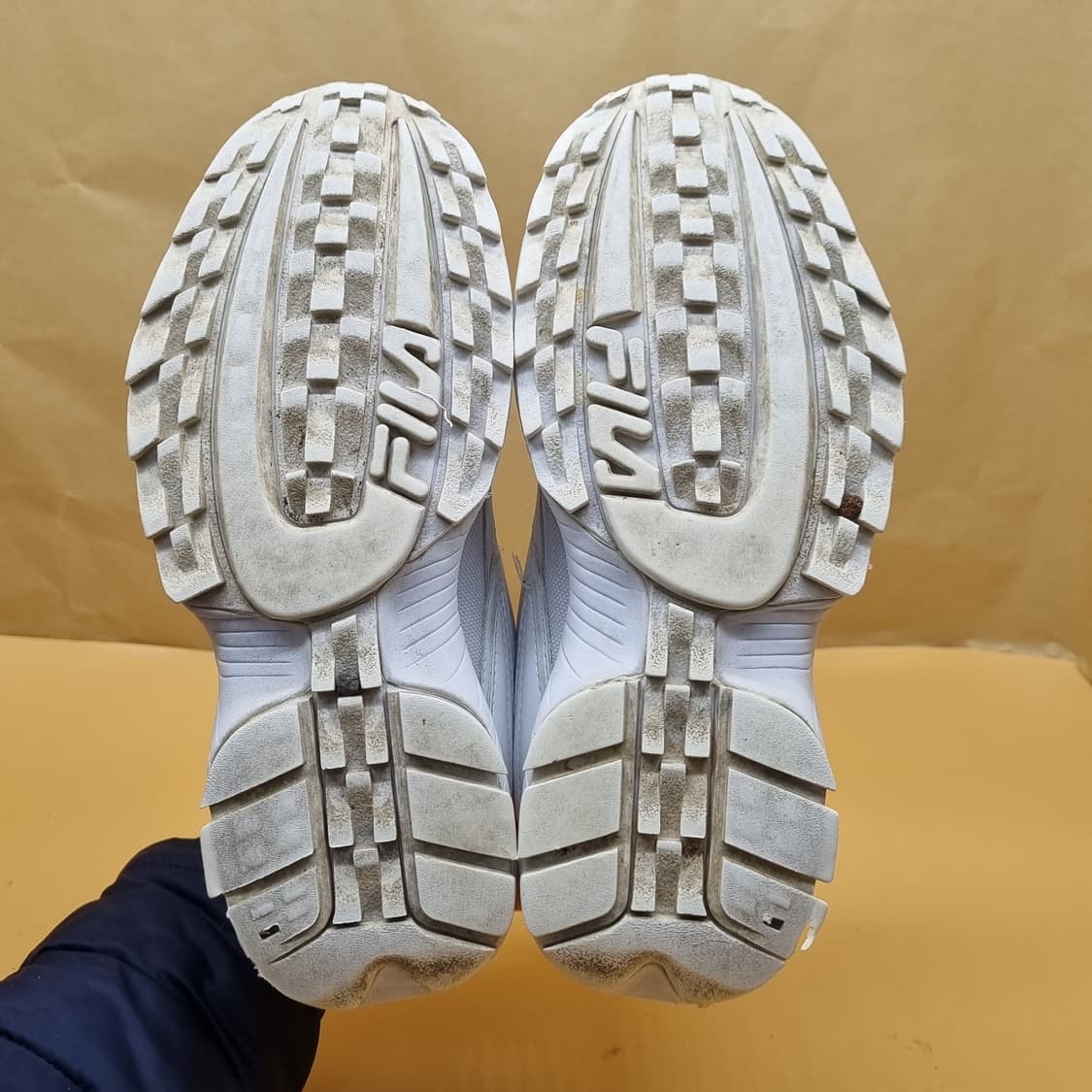 휠라 디스럽터2 여성운동화235  상품이미지3