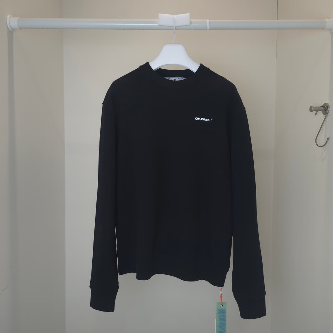 [중고/정품] 오프화이트 웨이브 그래픽 맨투맨 상품이미지1