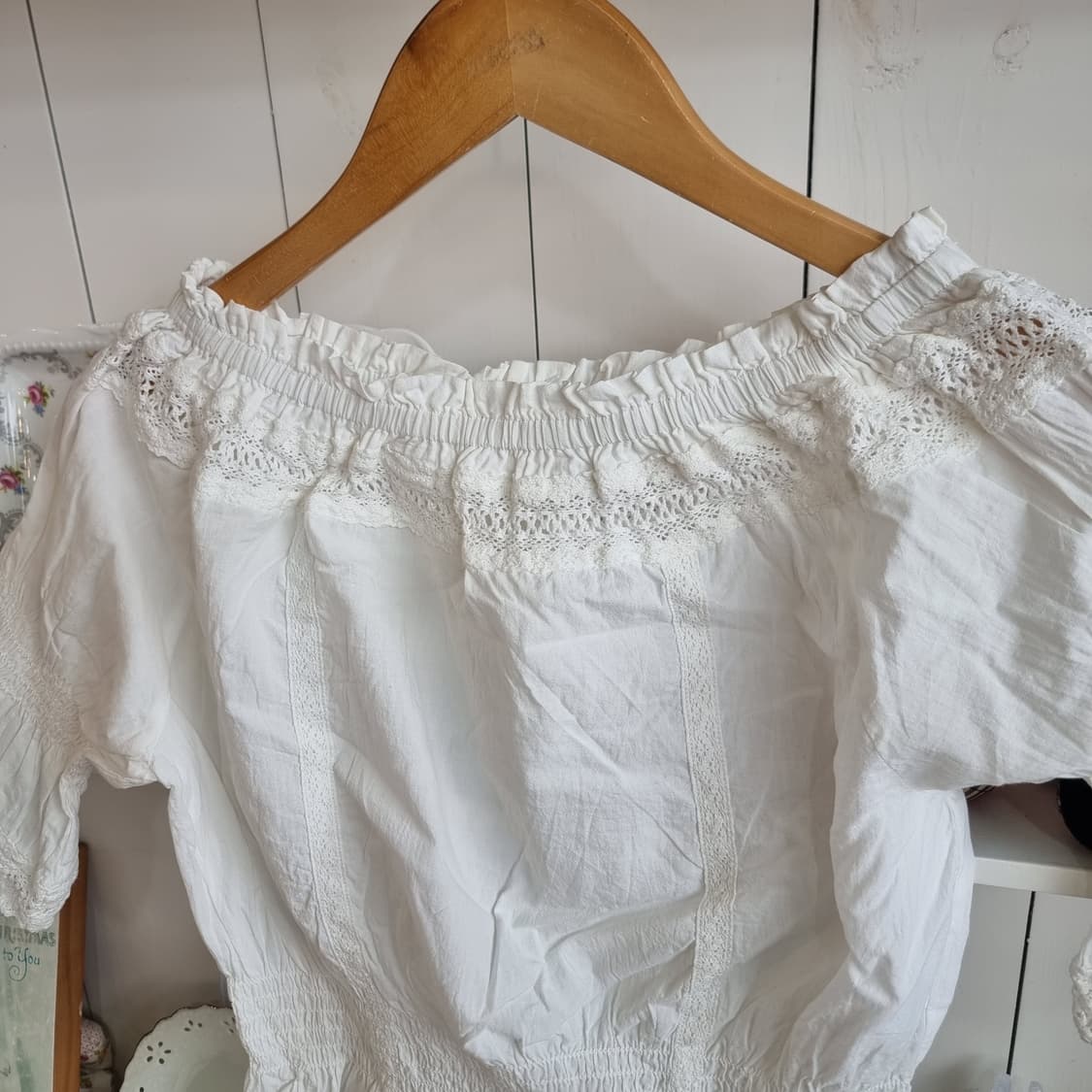 화이트 레이스 오프숄더 블라우스 상품이미지5