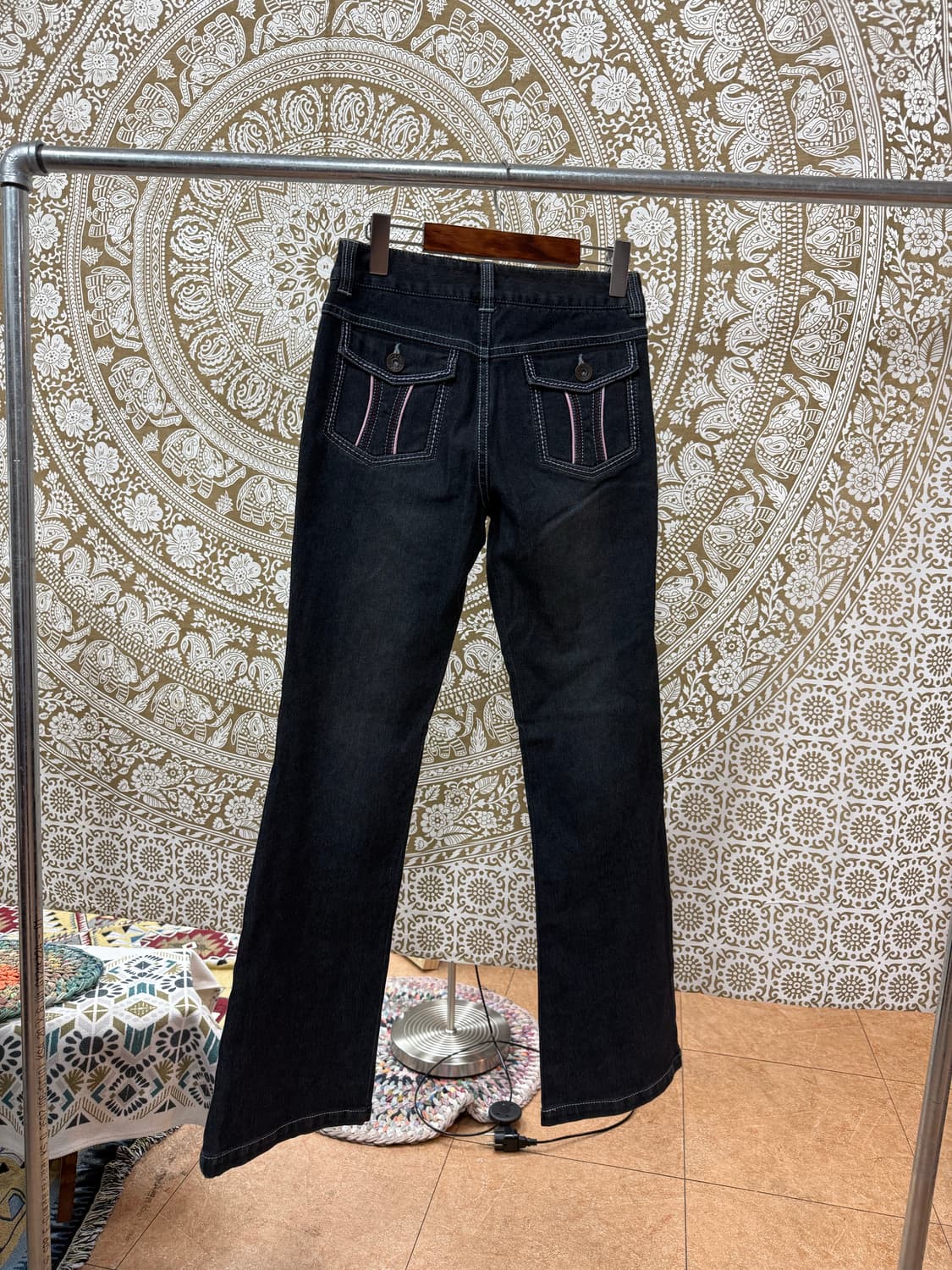 빈티지 핑크 스티치 스판 흑청 부츠컷 데님팬츠  상품이미지5