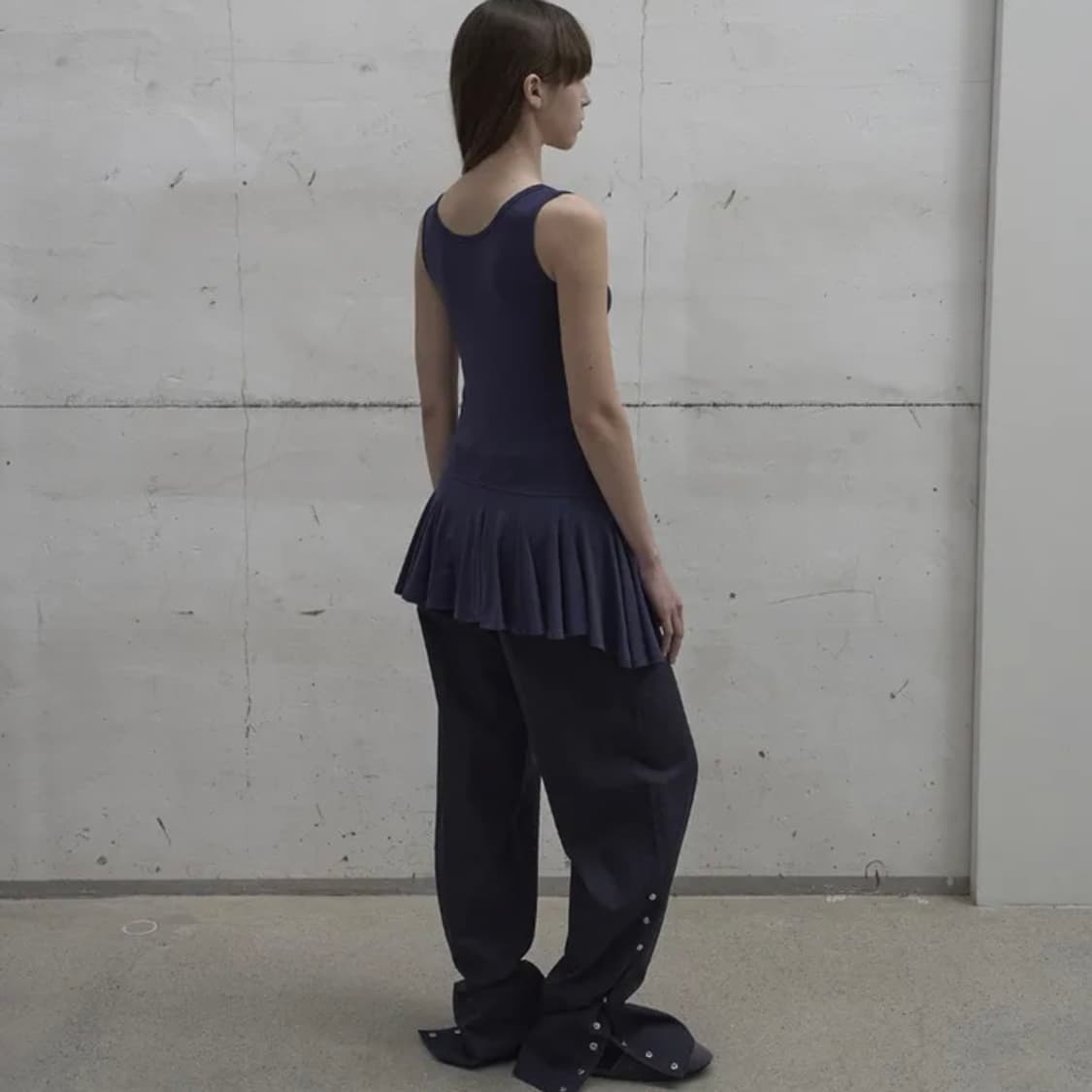 LCDC FRILL SLEEVELESS TOP (DARK NAVY) 상품이미지3