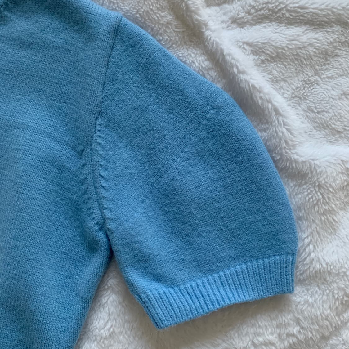 스카이블루 세미크롭 퍼프소매 반팔니트 상품이미지6