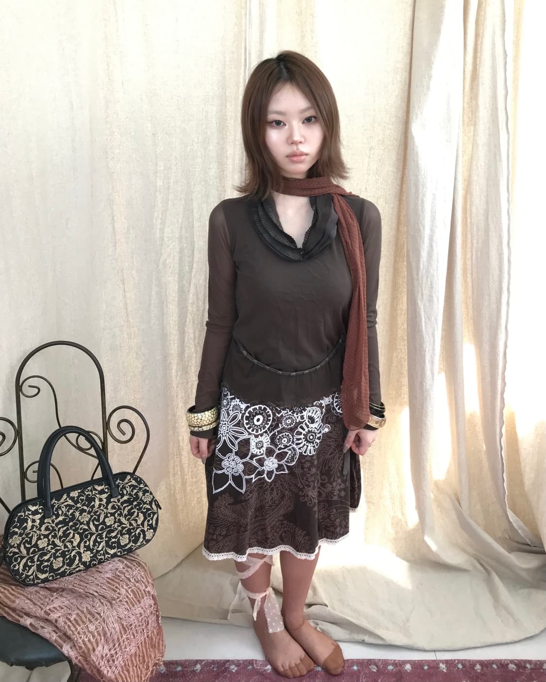 Set 러플넥 메쉬탑 & 데시구알 스커트 & 브릭 도트 스카프 상품이미지1