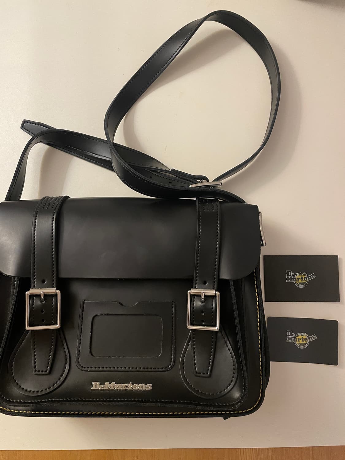 닥터마틴 레더 사첼백 블랙 11인치 상품이미지1