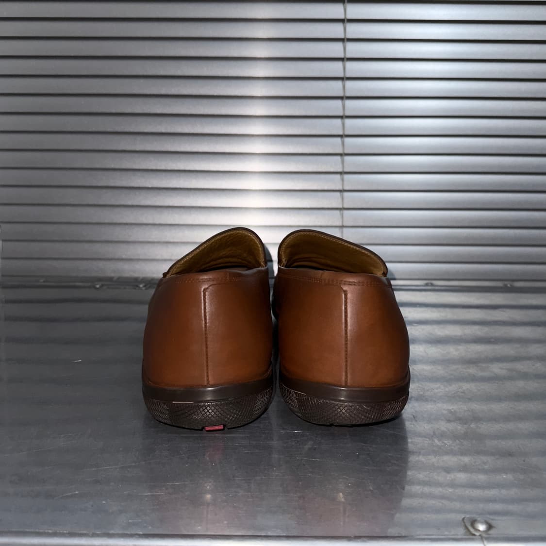 00s 브라운 프라다 스포츠 로퍼 상품이미지6