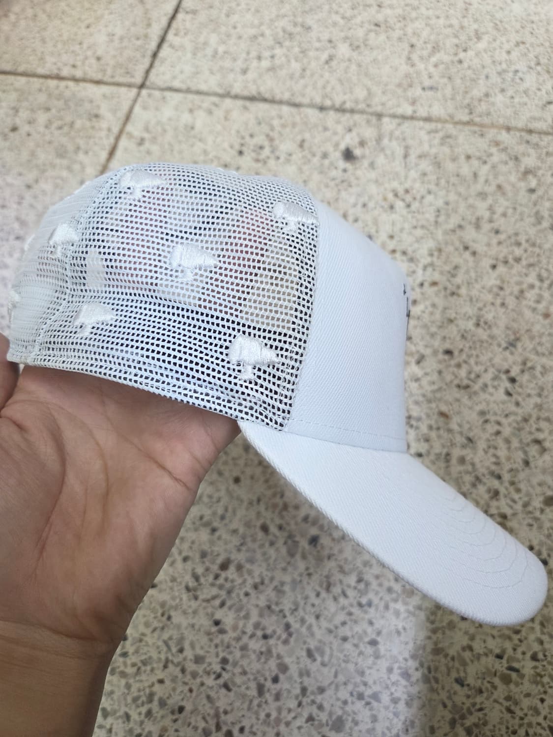 스누피 뉴에라 매쉬 볼캡 화이트 상품이미지4