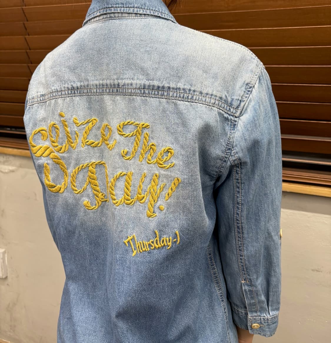 썰스데이 아일랜드 체인 스티치 웨스턴 데님 셔츠 상품이미지1