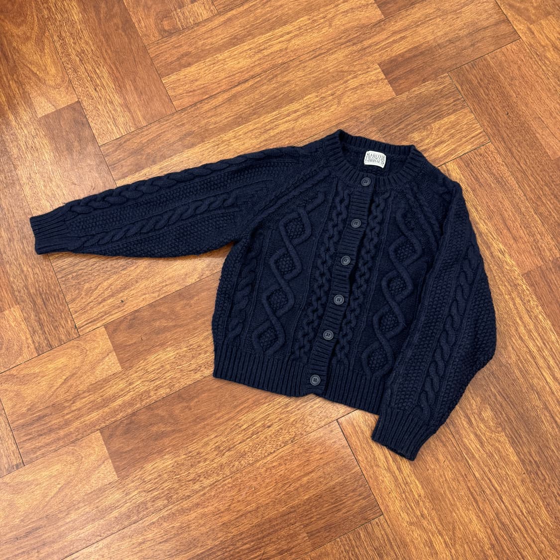 FREE 마리떼프랑소와저버 네이비 케이블 니트 가디건  상품이미지3
