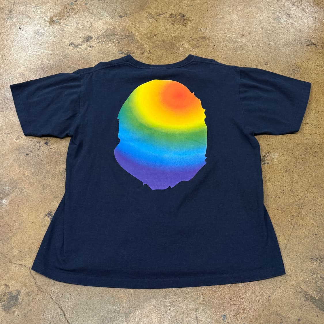 베이프 빅 사루 레인보우 네이비 반팔 티셔츠 상품이미지3