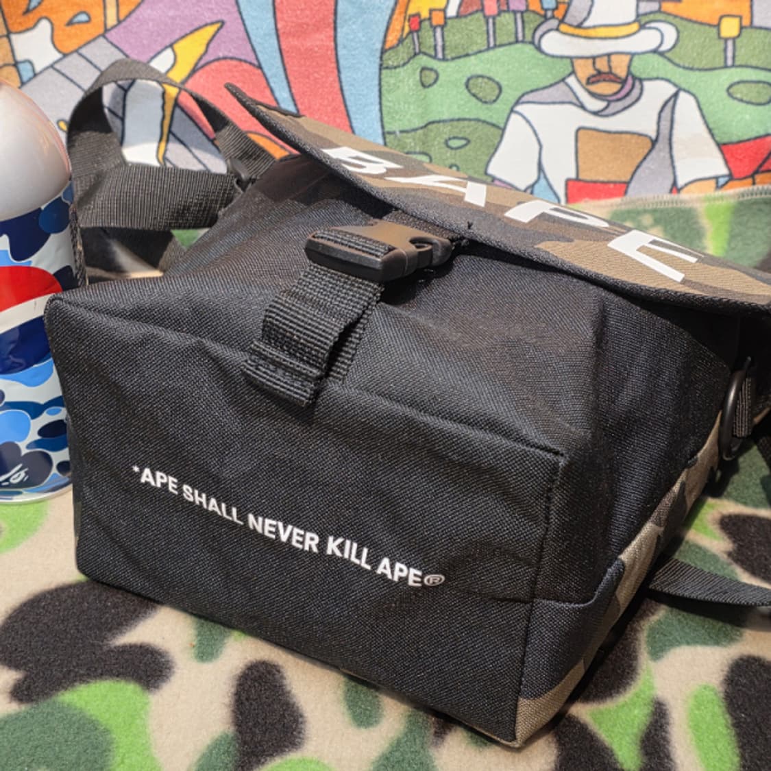 A BATHING APE  2020 A/W COLLECTION 크로스 숄 상품이미지3