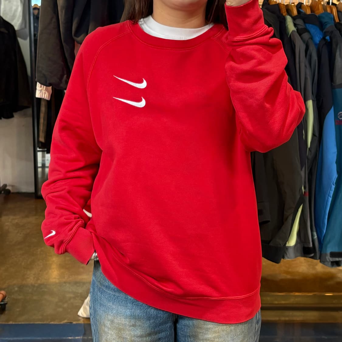 나이키 더블 스우시 레드 맨투맨 상품이미지1