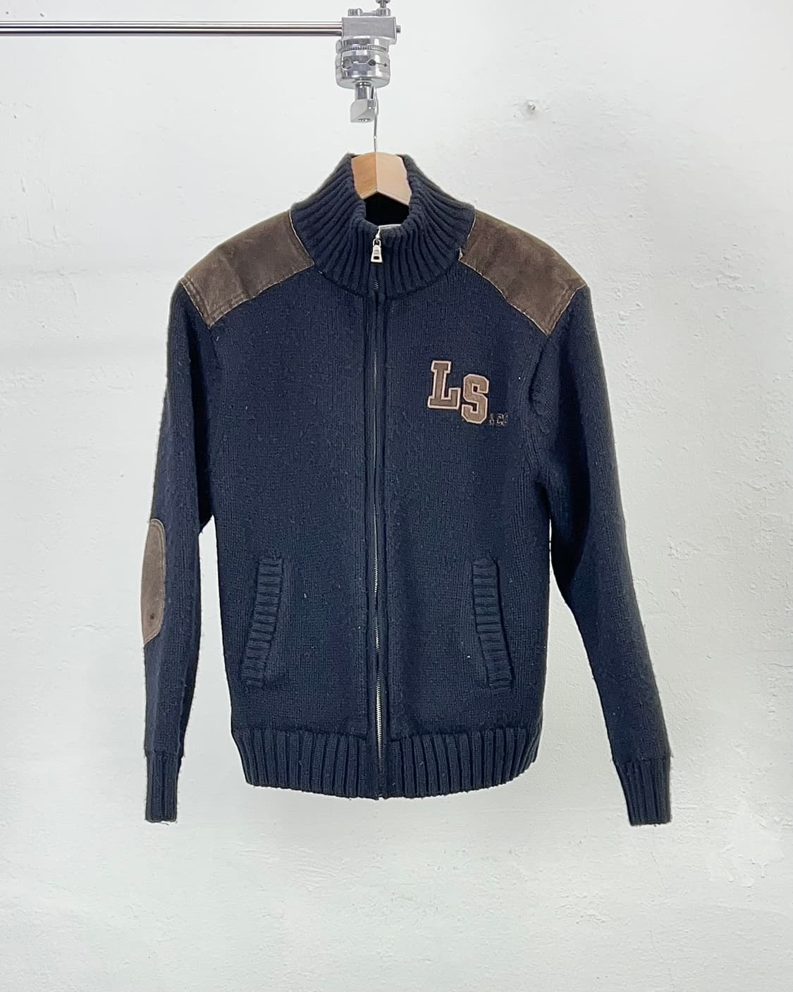 리바이스 블랙 스웨이드 패치 모크 집업 울 자켓 상품이미지1