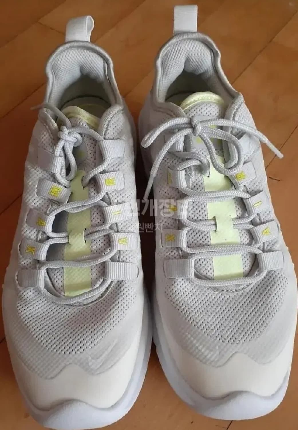 나이키 에어 맥스 엑시스 230-극미중고 상품이미지2