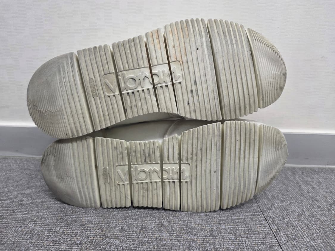 이탈리아산 부테로 카레라 크랙 화이트 42 (280) 상품이미지7