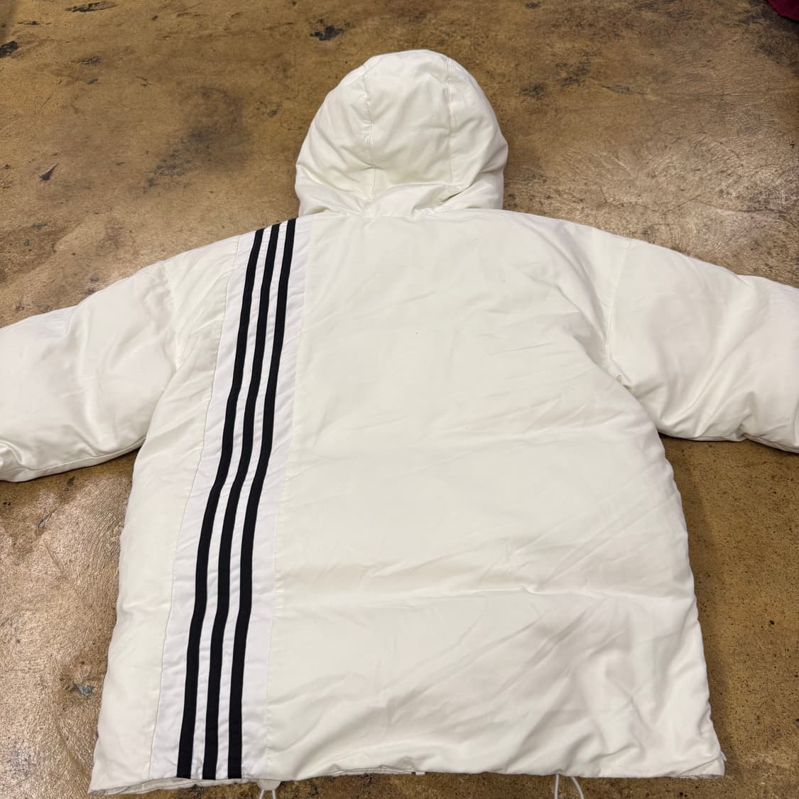 아디다스 화이트 숏패딩  상품이미지4