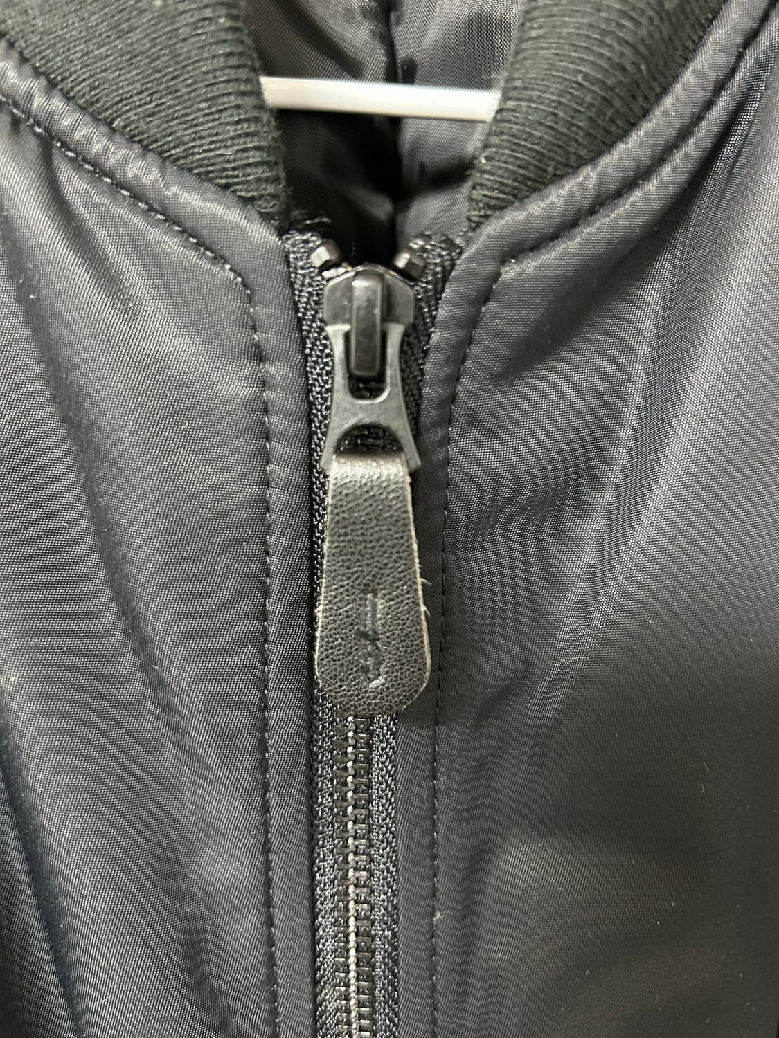 유니클로 MA-1 블루종 블랙 색상 XL 상품이미지7