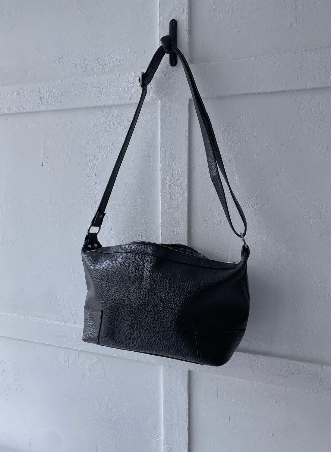 [Vivienne westwood] 펀칭 오브 백 상품이미지2