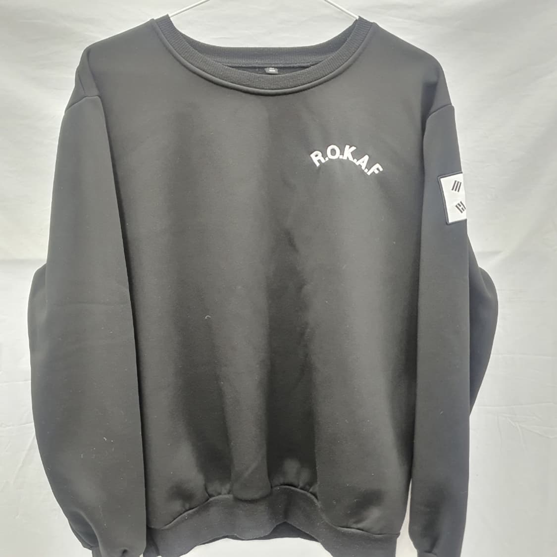 ROKA 검정 맨투맨 티셔츠 100 상품이미지1